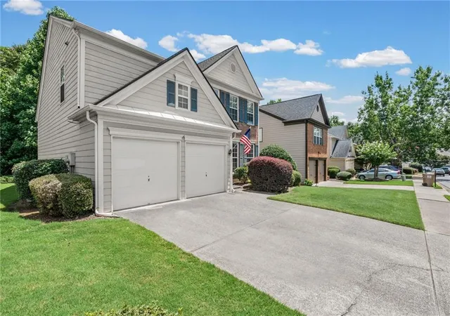 Photo 4 of Single family home for sale at 3840 Ridgefair Dr, Cumming, GA 30040 | MLS# 7809012 | Listing updated on 2026-10-12