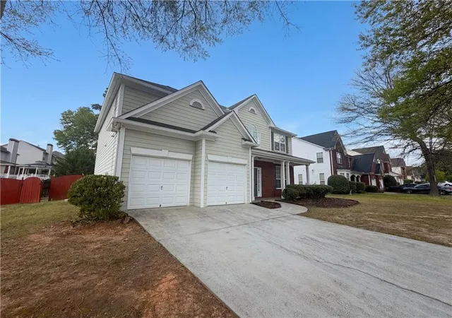 Homes for sale in Grayson, GA | 2662 Whispering Pines Dr, Grayson, GA 30017 | MLS# 7748934