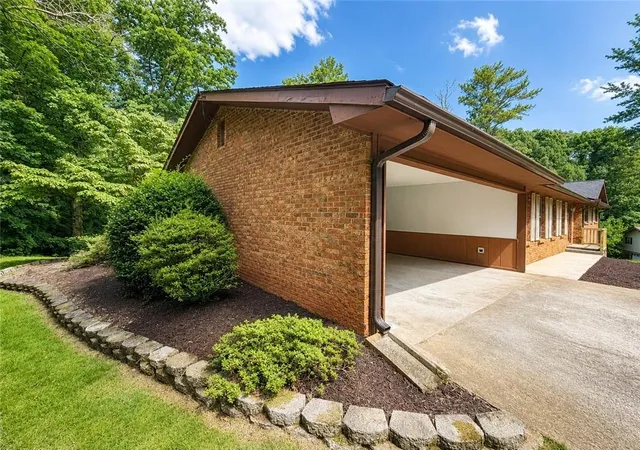 2nd image of 177 Northwind Court Sw, Lilburn, GA 30047 | MLS# 7810058