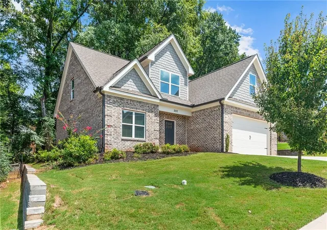 2nd image of 200 Towns Walk Dr, Athens, GA 30606 | MLS# 7821924