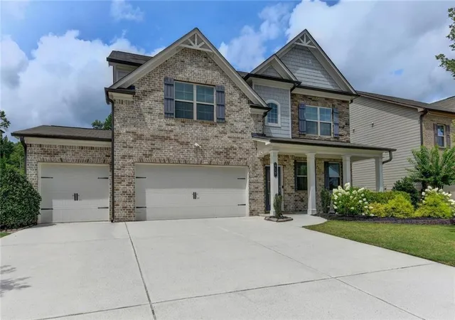 Photo 3 of Sale Pending at 955 Laura Jean Ct, Buford, GA 30518 | MLS# 7809093 | Listing updated on 2026-08-25