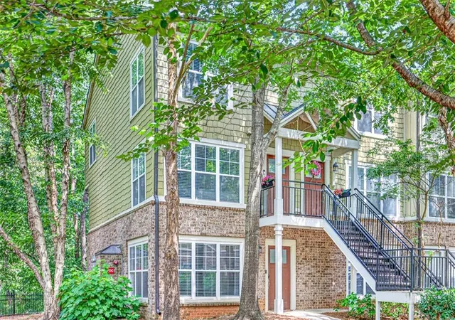 Homes for sale in Athens, GA | 490 Barnett Shoals Rd #201, Athens, GA 30605 | MLS# 7798074