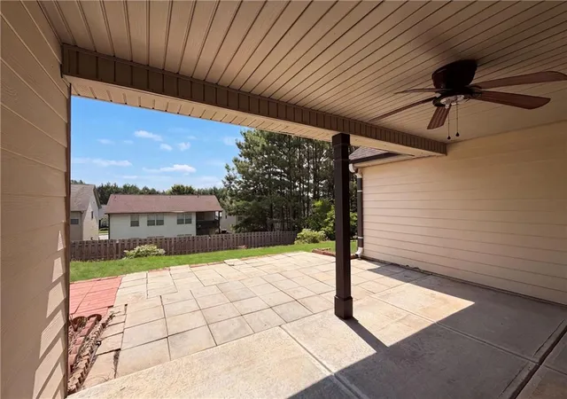 Homes for sale in Morrow, GA | 4981 Summersun Dr, Morrow, GA 30260 | MLS# 7799757