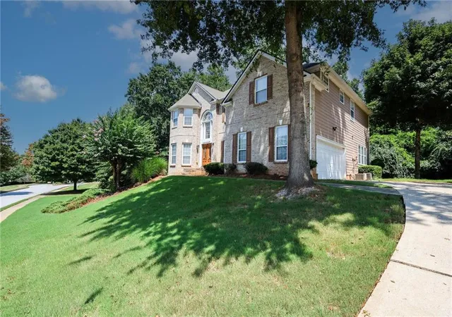 Photo 2 of Single family home for sale at 1105 Fountain Crst Dr Se, Conyers, GA 30013 | MLS# 7821282 | Listing updated on 2026-08-20