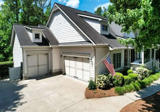 Photo 3 of Sale Pending at 104 Rock Crk Ln, Canton, GA 30114 | MLS# 7799856 | Listing updated on 2026-09-20