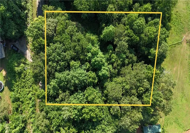 1st image of 36 Lake Top Dr Se, Cartersville, GA 30121 | MLS# 7785790