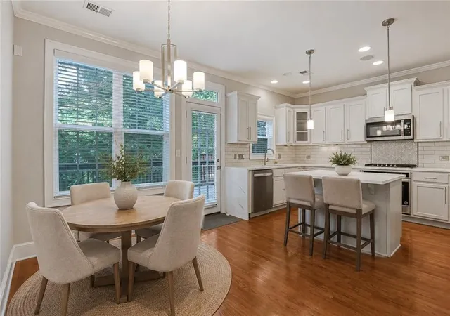 Photo 4 of Townhouse for sale at 3321 Regent Pl SW, Atlanta, GA 30311 | MLS# 7815176 | Listing updated on 2026-08-26