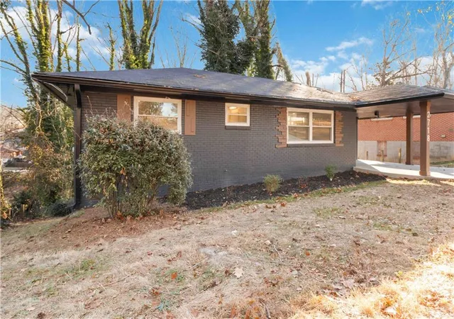 2nd image of 2718 Delowe Dr, Atlanta, GA 30344 | MLS# 7682647