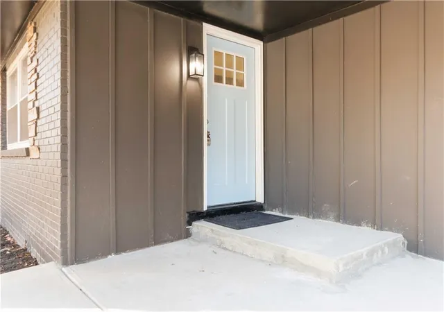 4th image of 2718 Delowe Dr, Atlanta, GA 30344 | MLS# 7682647