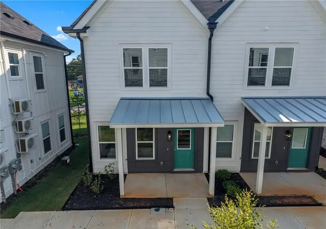 Photo 4 of Townhouse for sale at 721 Fayetteville Rd #609, Atlanta, GA 30316 | MLS# 7694839 | Listing updated on 2026-09-24