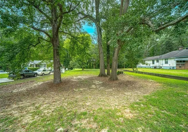 5th image of 691 Gary Rd Nw, Atlanta, GA 30318 | MLS# 7644242