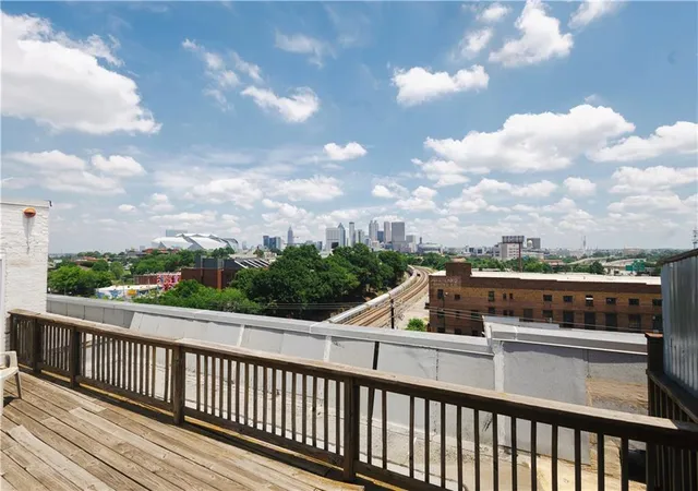 Listing Photo 2 - Condo for sale in building located at 505 Whitehall St Sw, Atlanta, GA 30303 - Unit #201