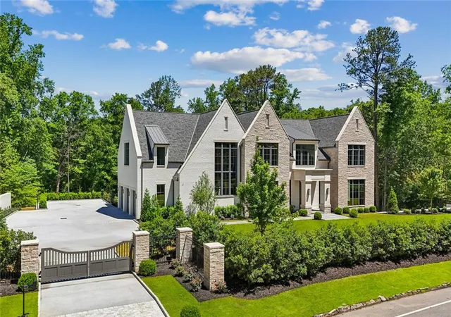 1st image of 4715 Northside Dr Nw, Sandy Springs, GA 30327 | MLS# 7771409