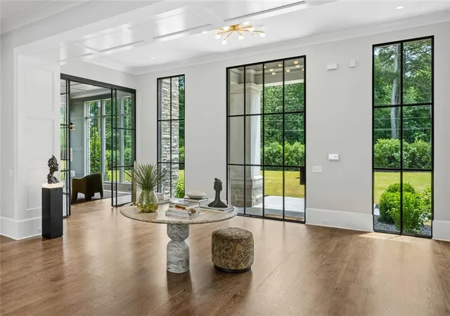 3rd image of 4715 Northside Dr Nw, Sandy Springs, GA 30327 | MLS# 7771409