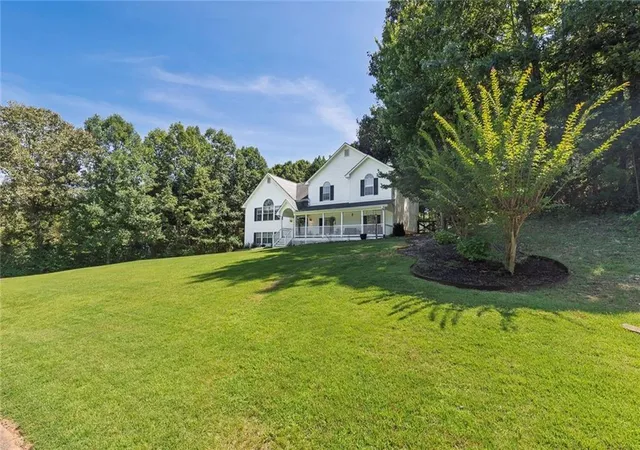 2nd image of 351 Laiken Dr, Jasper, GA 30143 | MLS# 7816197