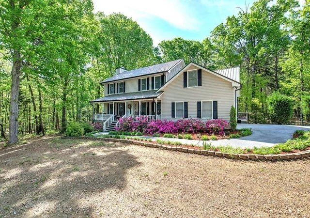 Homes for sale in Rydal, GA | 338 E Valley Rd Ne, Rydal, GA 30171 | MLS# 7725403