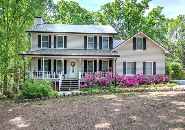 Homes for sale in Rydal, GA | 338 E Valley Rd Ne, Rydal, GA 30171 | MLS# 7725403