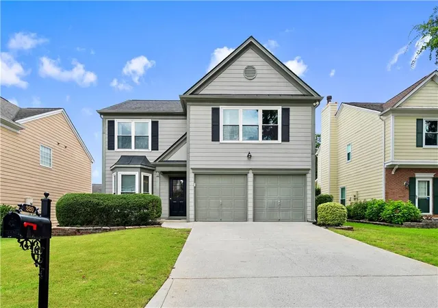 Photo 3 of Sale Pending at 320 Treyford Ct, Johns Creek, GA 30005 | MLS# 7806218 | Listing updated on 2026-10-22