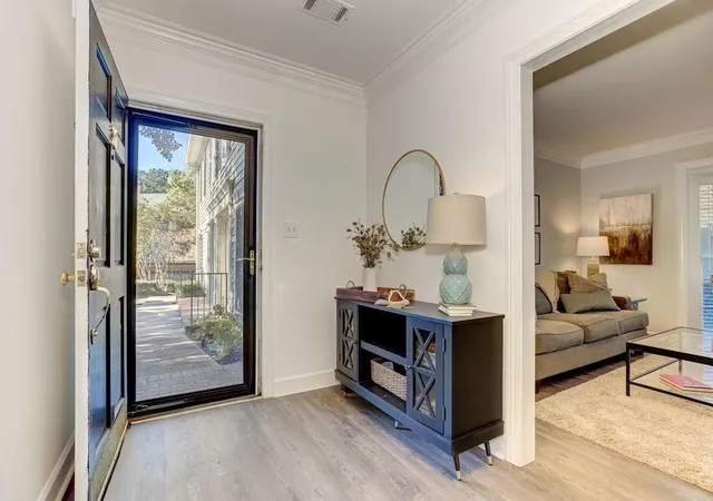 5th image of 27 Mount Vernon Cir, Atlanta, GA 30338 | MLS# 7802871