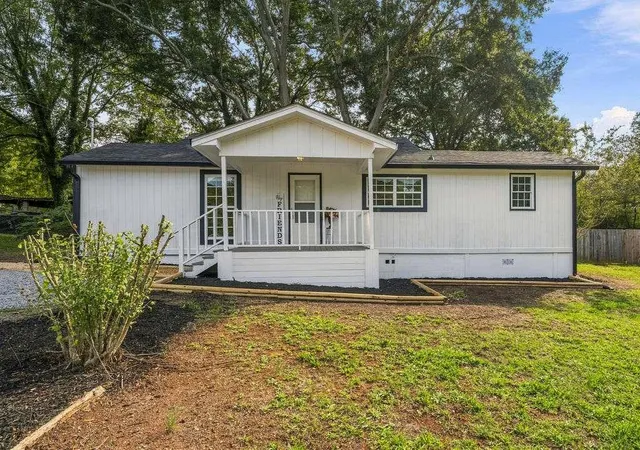Photo 1 of Single family home for sale at 2 W Linden St, Rome, GA 30161 | MLS# 7851087 | Listing updated on 2026-10-30