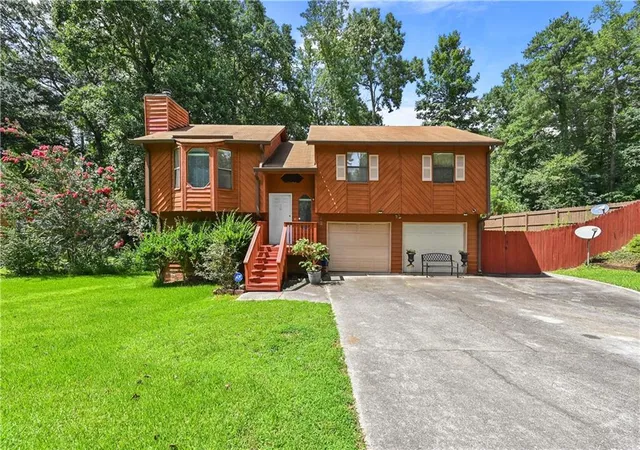 Single family home for sale at 2670 Throatlatch Ln SW, Marietta, GA 30064 | MLS# 7810723