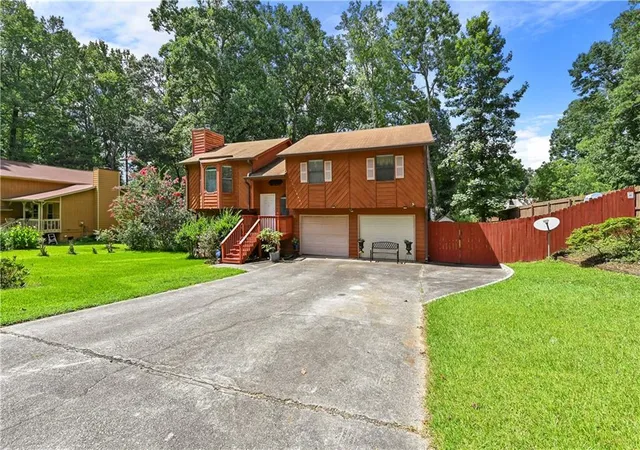 Photo 3 of Single family home for sale at 2670 Throatlatch Ln SW, Marietta, GA 30064 | MLS# 7810723 | Listing updated on 2026-09-17