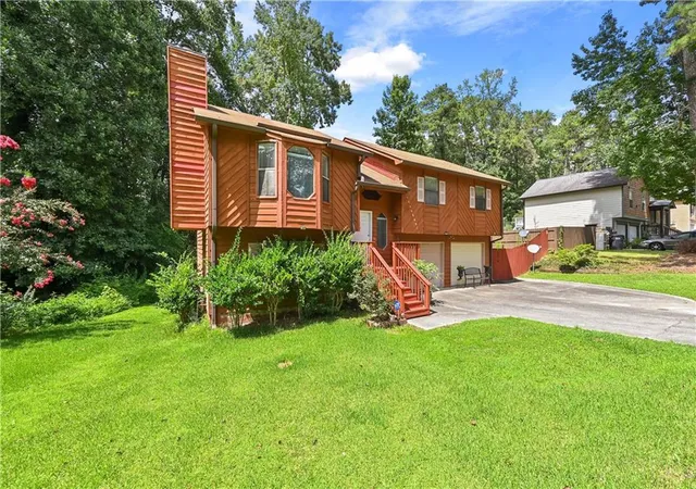Photo 4 of Single family home for sale at 2670 Throatlatch Ln SW, Marietta, GA 30064 | MLS# 7810723 | Listing updated on 2026-09-17