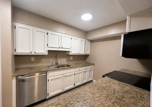 Photo 2 of Condo for sale at 831 Lake Holw Blvd SW, Marietta, GA 30064 | MLS# 7796766 | Listing updated on 2026-07-28