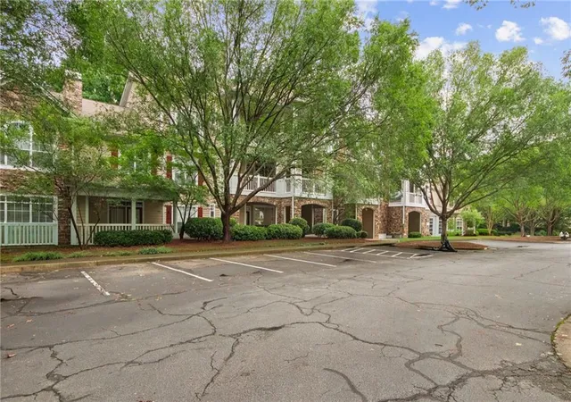 Photo 2 of Condo for sale at 933 Sandringham Dr #933, Alpharetta, GA 30004 | MLS# 7789573 | Listing updated on 2026-06-20