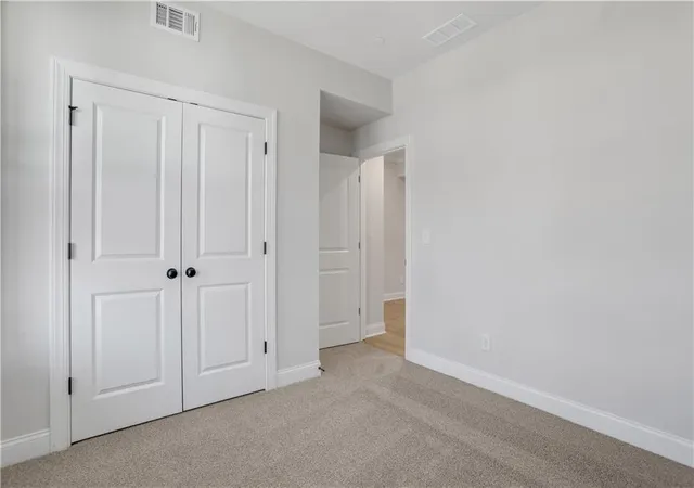 Photo 4 of Single family home for sale at 126 Willowfern Ln Way, Marietta, GA 30066 | MLS# 7744161 | Listing updated on 2026-09-18
