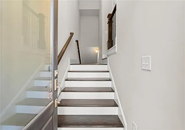 2nd image of 1372 Doublegate Dr, Brookhaven, GA 30319 | MLS# 7785565