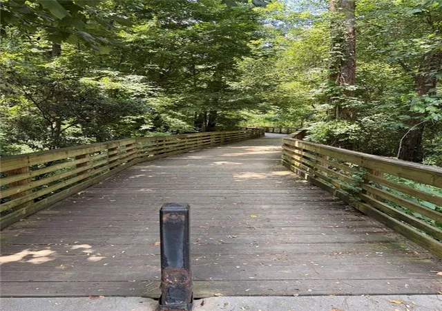 4th image of 940 Willivee Dr, Decatur, GA 30033 | MLS# 7816322