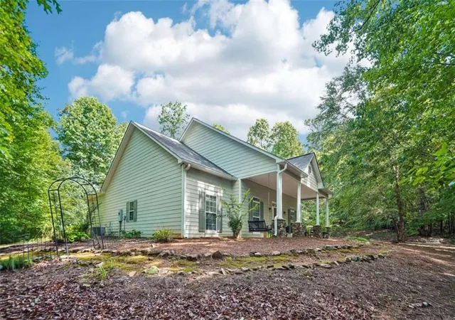 Photo 3 of Single family home for sale at 119 Pebble Crk Ln, Alto, GA 30510 | MLS# 7816885 | Listing updated on 2026-08-27