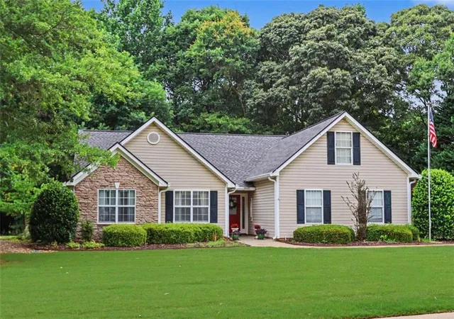 Photo 2 of Single family home for sale at 157 Cabots Crk Dr, Jefferson, GA 30549 | MLS# 7789821 | Listing updated on 2026-08-25