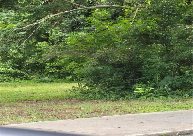Photo 10 of Sale Pending at 1220 Bolton Rd Nw, Atlanta, GA 30331 | MLS# 7769348 | Listing updated on 2026-09-10