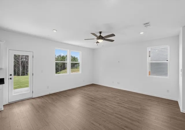 3rd image of 216 Groveton Ct, Euharlee, GA 30145 | MLS# 7810089