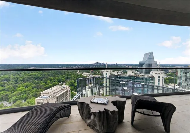 2nd image of 3344 Peachtree Rd Ne, Atlanta, GA 30326