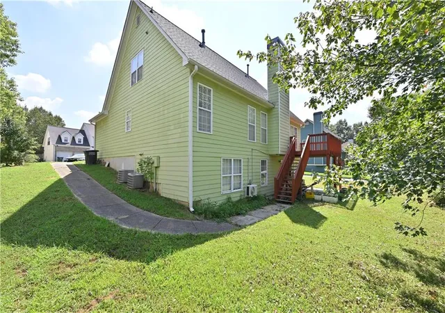 Photo 3 of Single family home for sale at 2128 Cumberland Crk, Marietta, GA 30008 | MLS# 7830035 | Listing updated on 2026-09-01