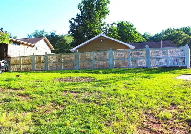 Photo 3 of Sale Pending at 3101 Esther Dr, Gainesville, GA 30504 | MLS# 7781956 | Listing updated on 2026-09-15