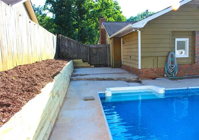 Photo 4 of Sale Pending at 3101 Esther Dr, Gainesville, GA 30504 | MLS# 7781956 | Listing updated on 2026-09-15