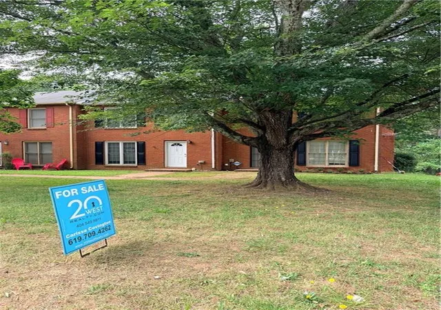 Homes for sale in Jonesboro, GA | 702 Redland Dr, Jonesboro, GA 30238 | MLS# 7775087