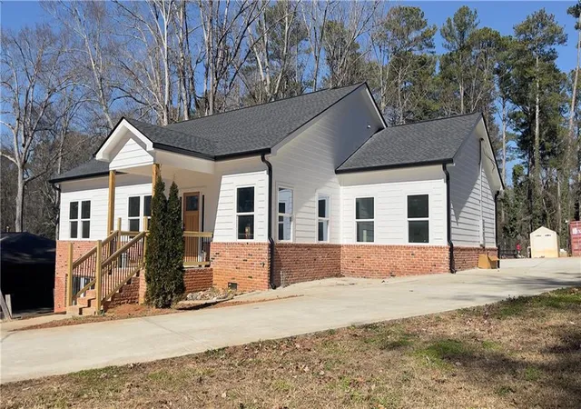 Photo 2 of Sale Pending at 2515 Hogan Rd, East Point, GA 30344 | MLS# 7702844 | Listing updated on 2026-08-30