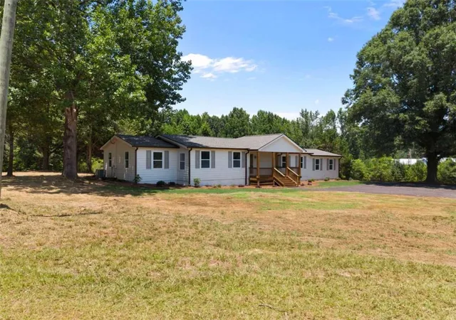 2nd image of 289 Singley Dr, Locust Grove, GA 30248 | MLS# 7801236