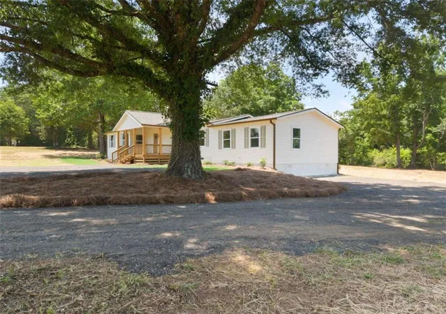 3rd image of 289 Singley Dr, Locust Grove, GA 30248 | MLS# 7801236