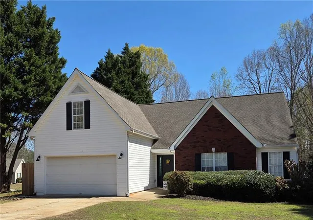 Homes for sale in Buford, GA | 2355 Pemberton Pt, Buford, GA 30519 | MLS# 7759928