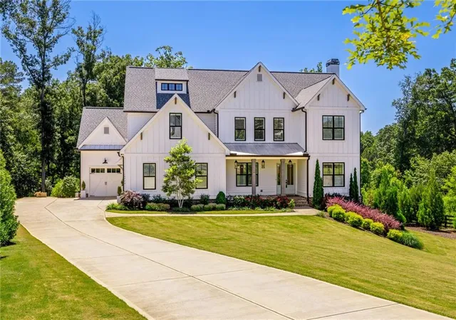 Photo 2 of Single family home for sale at 15775 Bon Endriot Dr, Alpharetta, GA 30004 | MLS# 7782539 | Listing updated on 2026-08-02