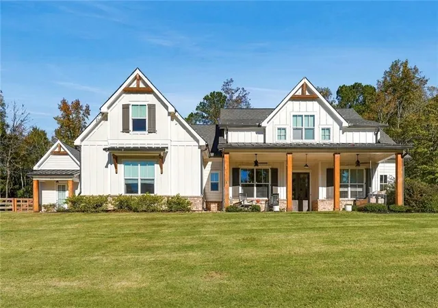 Single family home for sale at 4643 Waters Rd, Woodstock, GA 30188 | MLS# 7860330