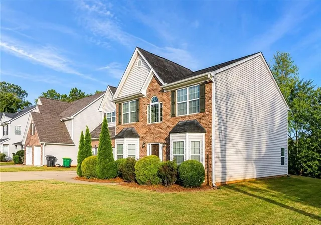 Photo 2 of Single family home for sale at 4033 Roxberry Hl Ln, Buford, GA 30518 | MLS# 7821289 | Listing updated on 2026-08-18