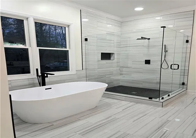 Photo 2 of Sale Pending at 124 Shore Dr, Fair Play, SC 29643 | MLS# 7788875 | Listing updated on 2026-09-07