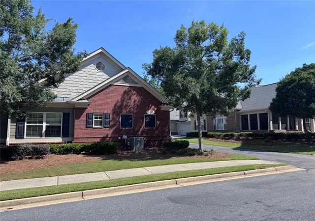Photo 3 of Sale Pending at 1515 Bluestone Dr, Cumming, GA 30041 | MLS# 7817026 | Listing updated on 2026-10-06